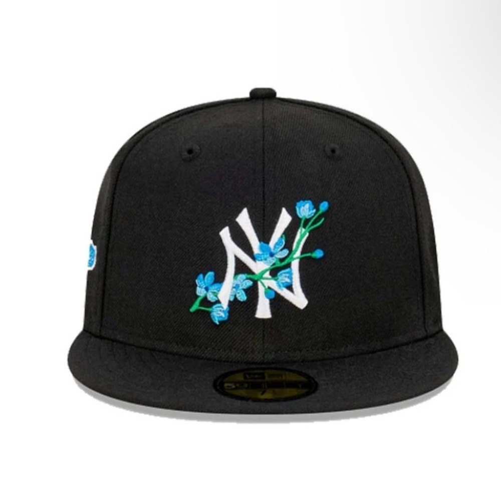 New York Yankees floral fitted hat